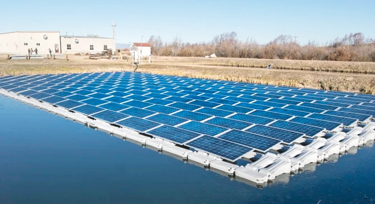 Projekt eines schwimmenden Solarsystems in Walden, Colorado