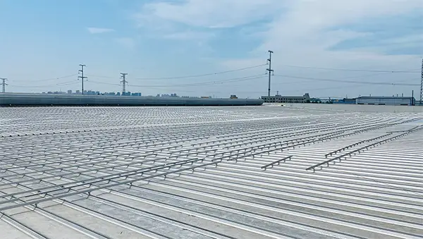 17,5-MW-Photovoltaikprojekt auf dem Dach in China Jingzhou