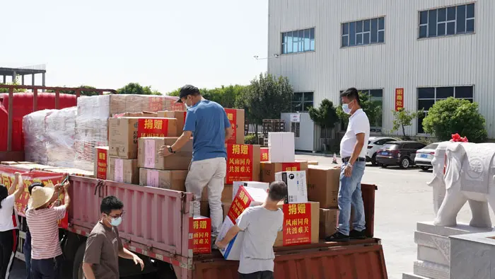 Mibet spendete Materialien zur Epidemieprävention an der Front in Xiamen